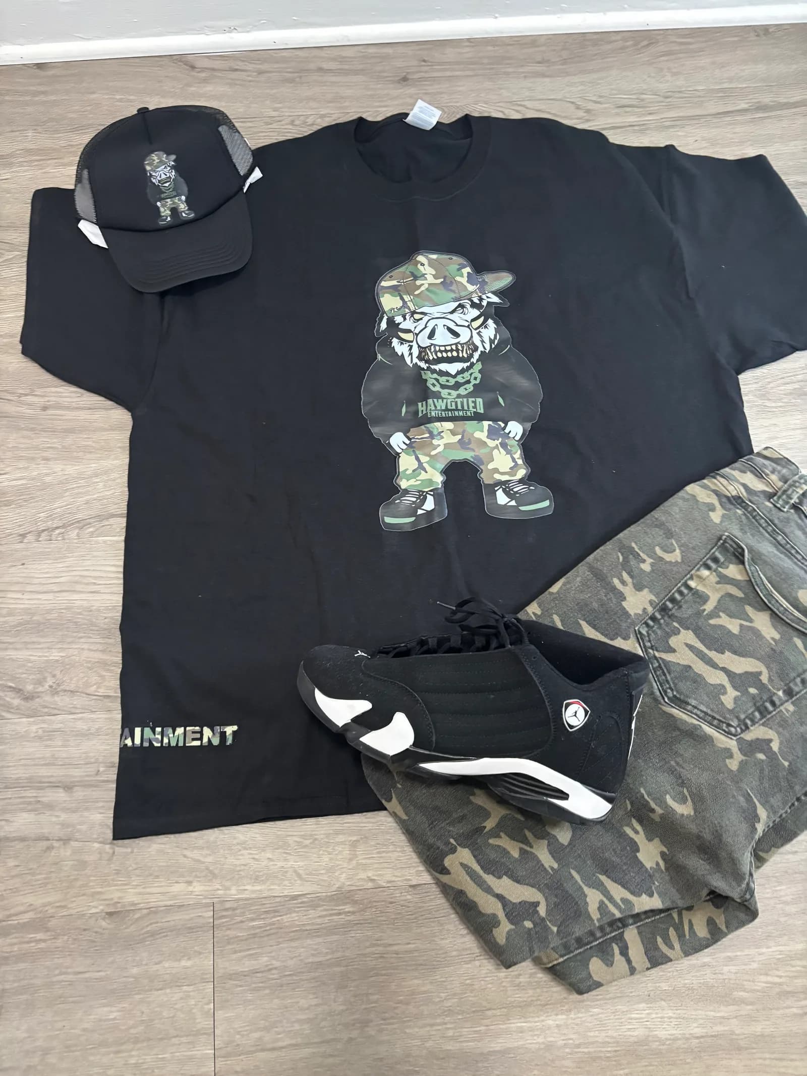 Camo mascot fit — full set styling